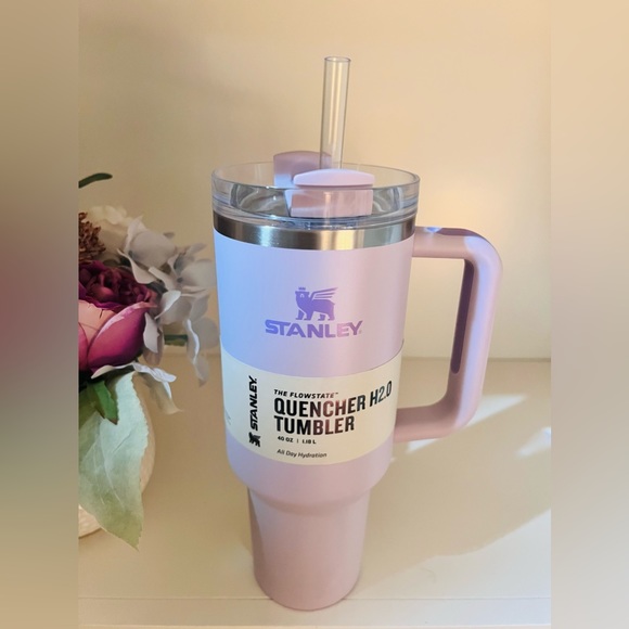 🎉LAST PIECE🎉Stanley 40 oz. Quencher H2.0 FlowState Tumbler Orchid - Picture 5 of 9